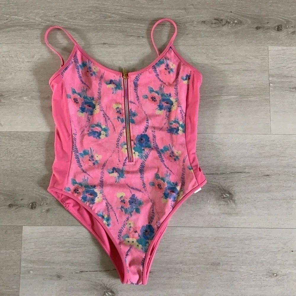 LOVESHACKFANCY X Beach Riot One Piece Cheryl Swimsuit Hint of Hibiscus L‎